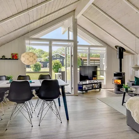 3 Bedroom Cozy In Sydals *